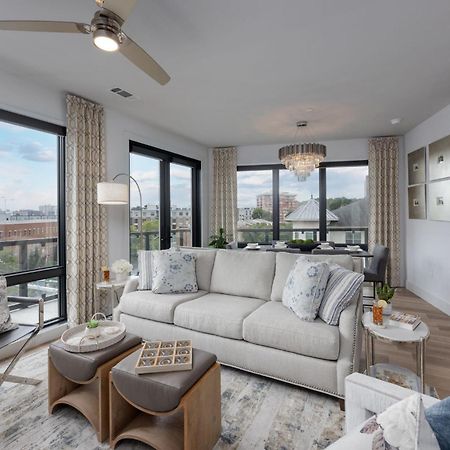 Elegant Corner Penthouse With Private Balcony, Skyline Views, Pool, And Gym Leilighet Nashville Eksteriør bilde