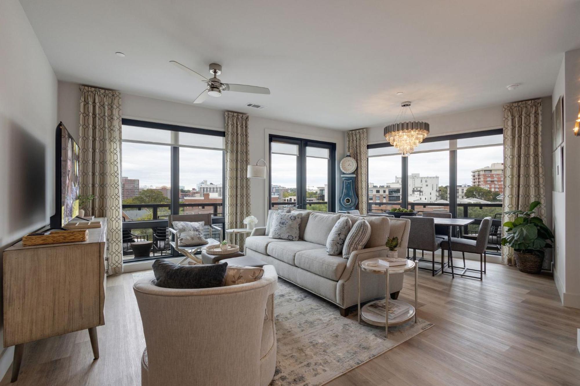 Elegant Corner Penthouse With Private Balcony, Skyline Views, Pool, And Gym Leilighet Nashville Eksteriør bilde